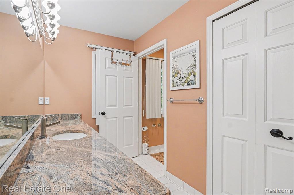 6544 John R Road, Troy, MI 48085 — Photo 24