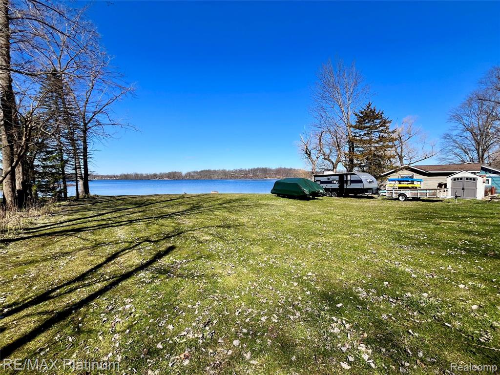 11280 Patterson Lake Dr Drive, Pinckney, MI 48169 — Photo 4