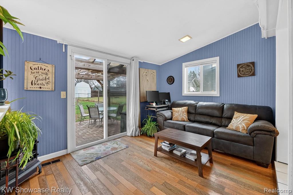 341 Rustic Circle, White Lake, MI — Photo 21