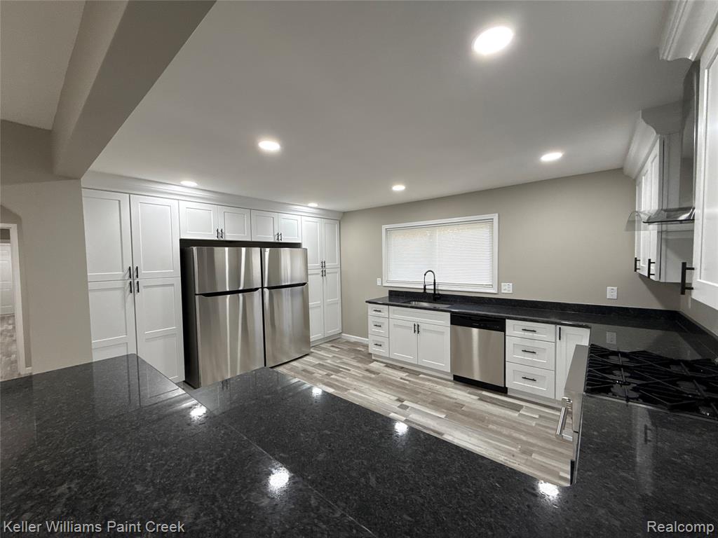 1114 1st Street, Wyandotte, MI 48192 — Photo 33