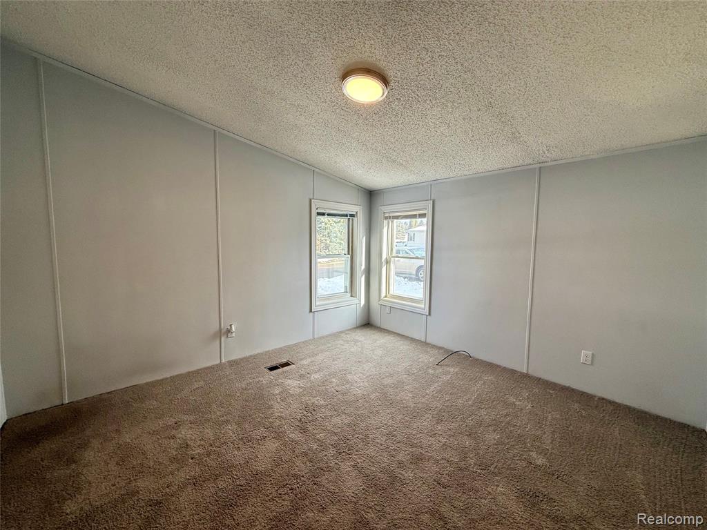 7104 Scarborough Ln., Whitmore Lake, MI 48189 — Photo 16