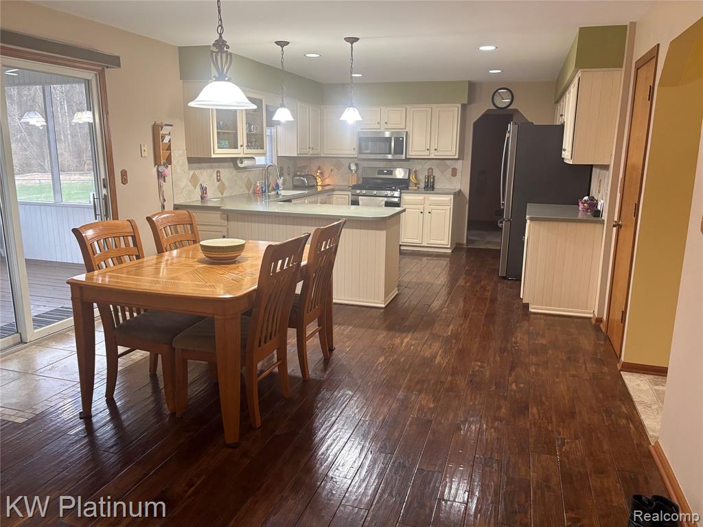 285 Hemlock Lane, Marysville, MI 48040 — Photo 10