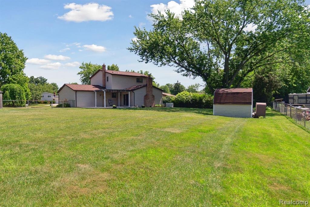 6169 Barker Circle, Waterford, MI 48329 — Photo 34