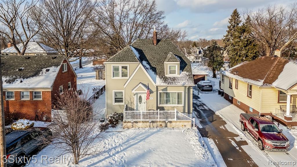 744 RIVERBANK Street, Wyandotte, MI 48192 — front exterior