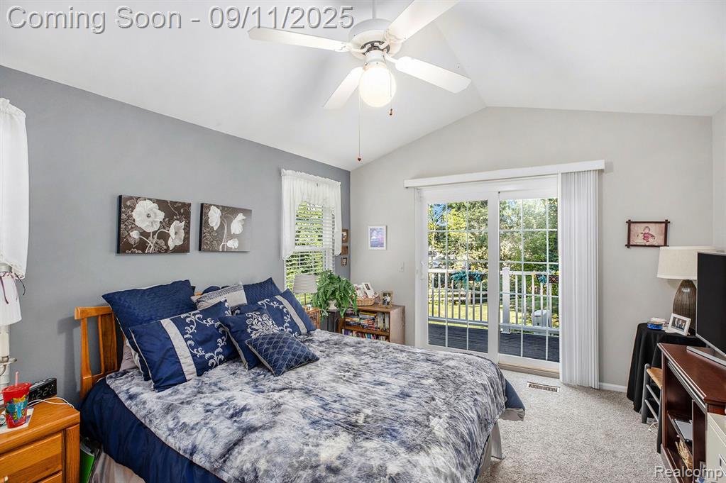 5886 Creekside Drive, Troy, MI 48085 — Photo 13