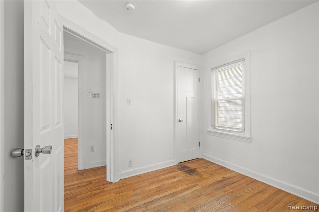 26274 McDonald Street, Dearborn Heights, MI 48125 — Photo 12