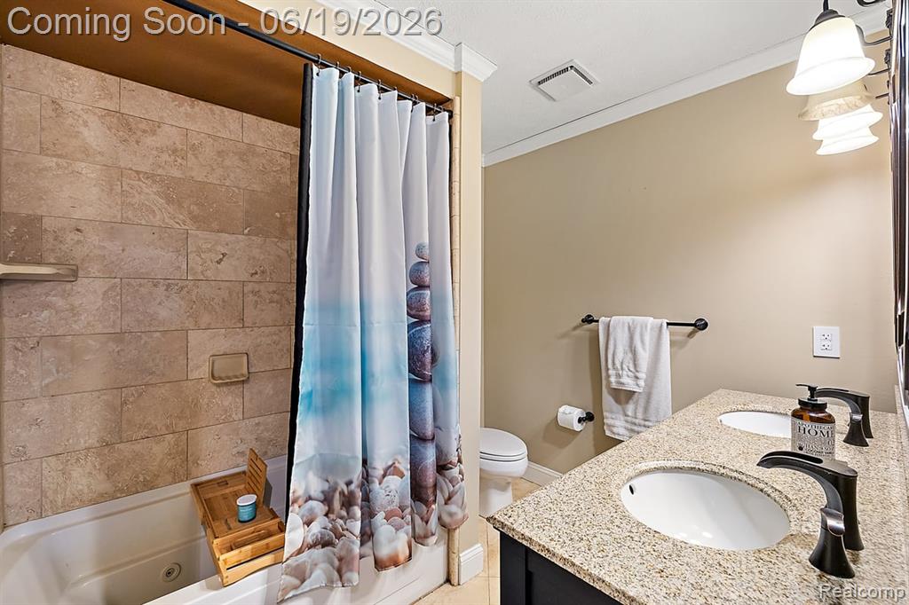 11387 Mart Road, Whitmore Lake, MI 48189 — Photo 41