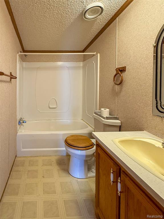 1898 Evergreen Lane, Ypsilanti, MI 48198 — Photo 21