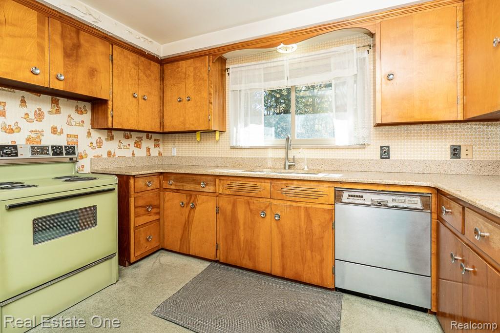 515 Whims Lane, Rochester, MI 48306 — Photo 15