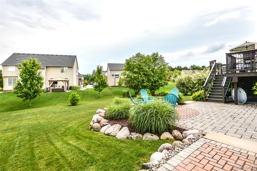58724 Carriage Lane, South Lyon, MI 48178 — Photo 29