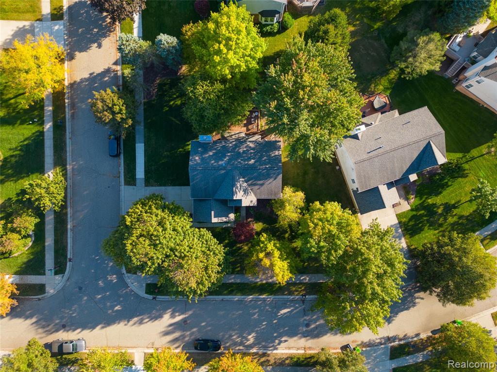 702 Westhills Drive, South Lyon, MI 48178 — Photo 12