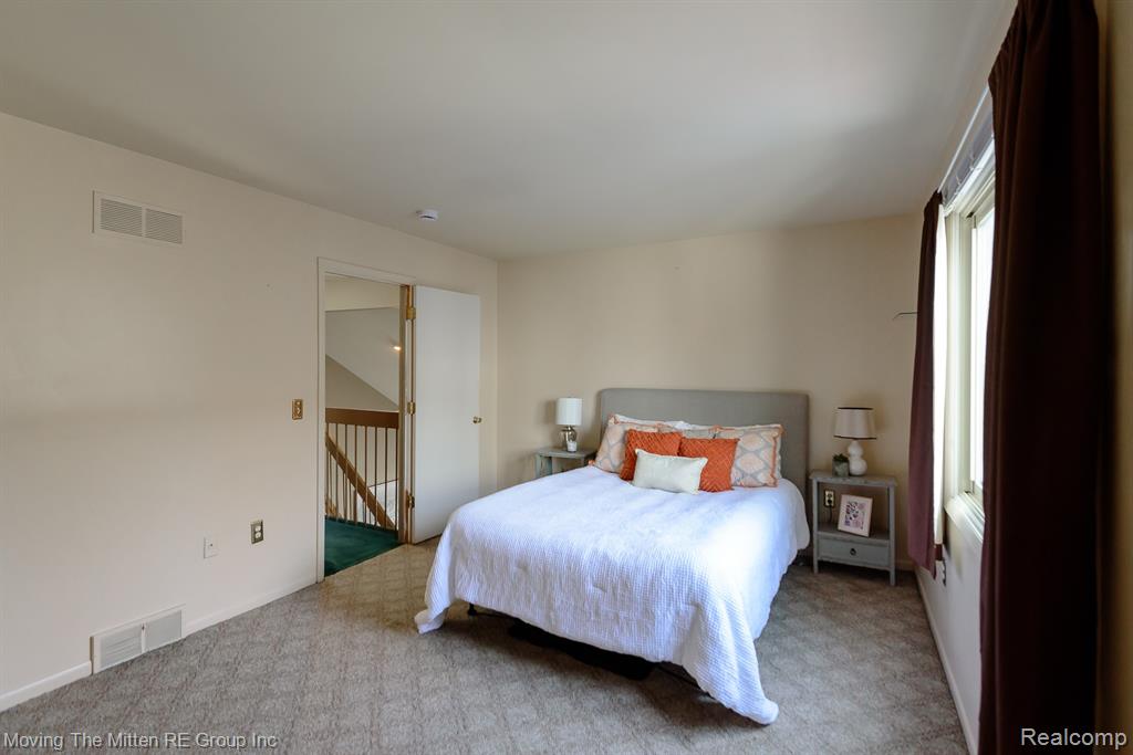 925 N Rosevere Avenue, Dearborn, MI 48128 — Photo 25