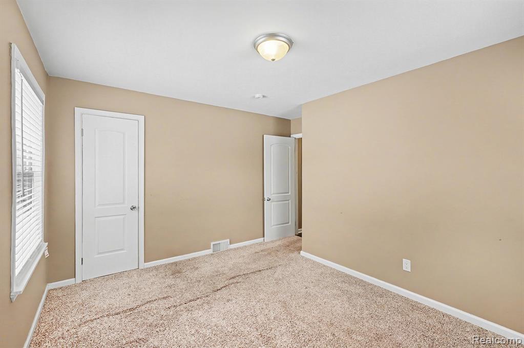835 E Square Lake Road, Troy, MI 48085 — Photo 18