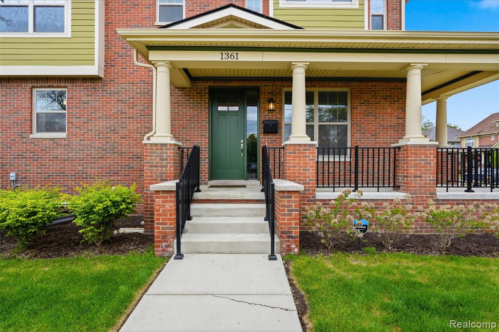 1361 Canfield Street - Photo 2