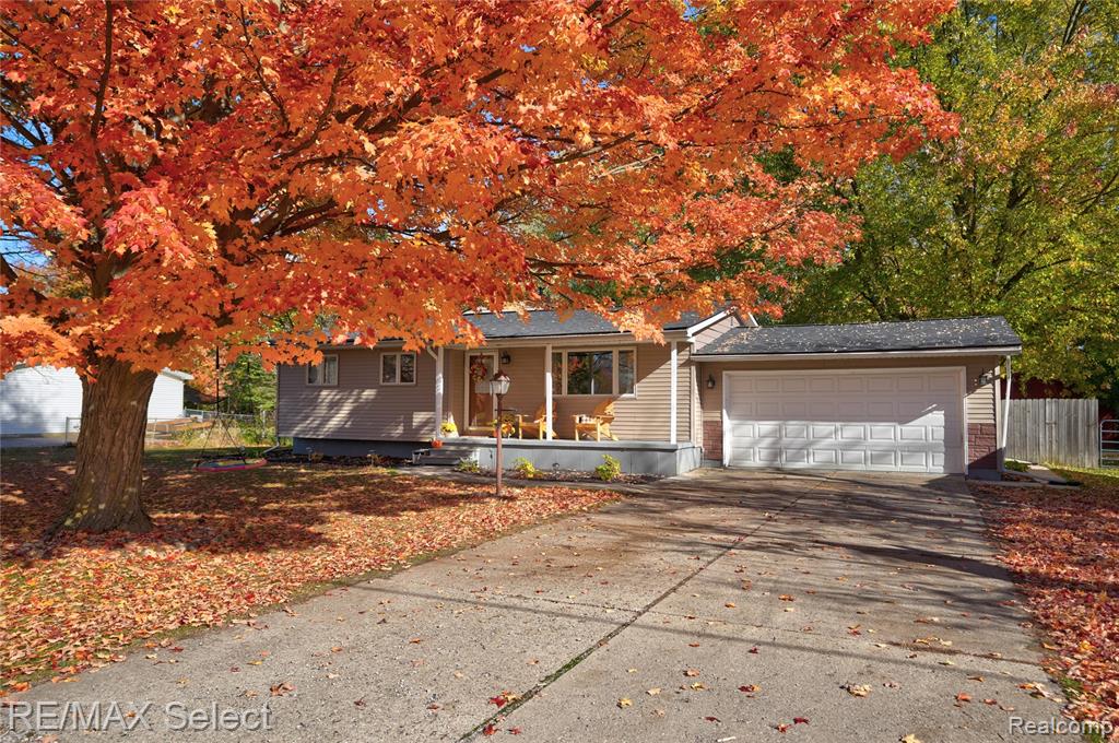 4327 S Dye Road, Swartz Creek, MI 48473 — Photo 2