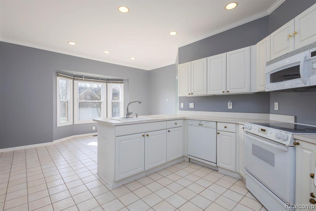 8518 Invitational Drive S, Washington, MI — Photo 13