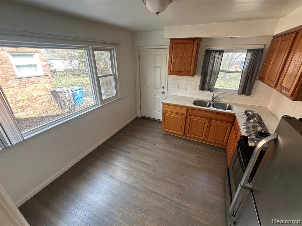 535 Sherbourne Street, Inkster, MI 48141 — Photo 6