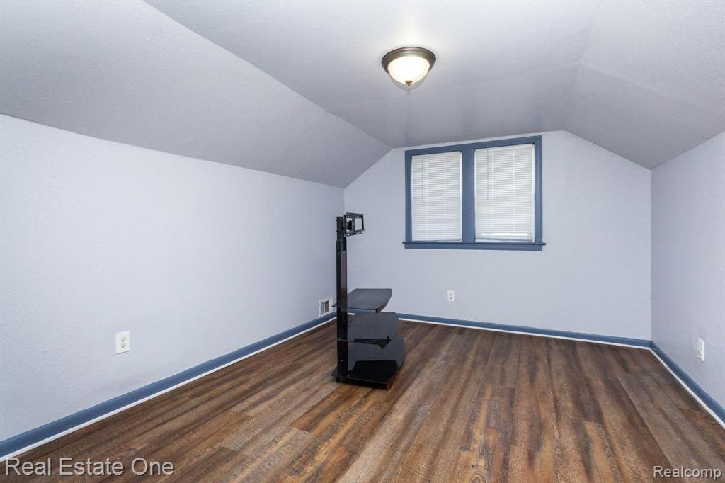 6427 Linsdale Street, Detroit, MI 48204 — Photo 14
