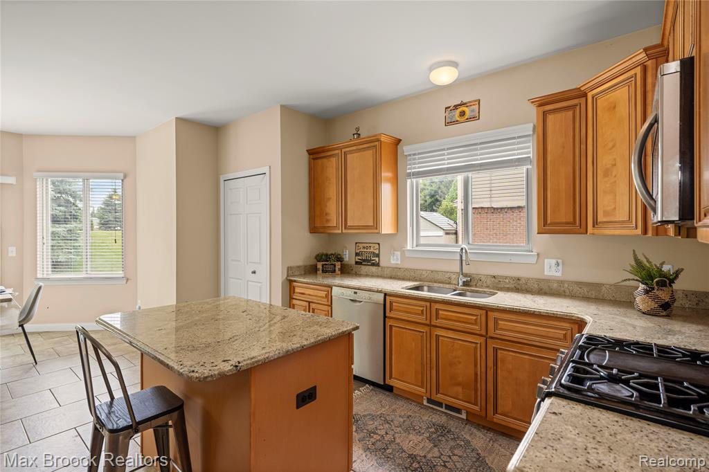 5142 Trailwood Lane, Warren, MI 48092 — Photo 11