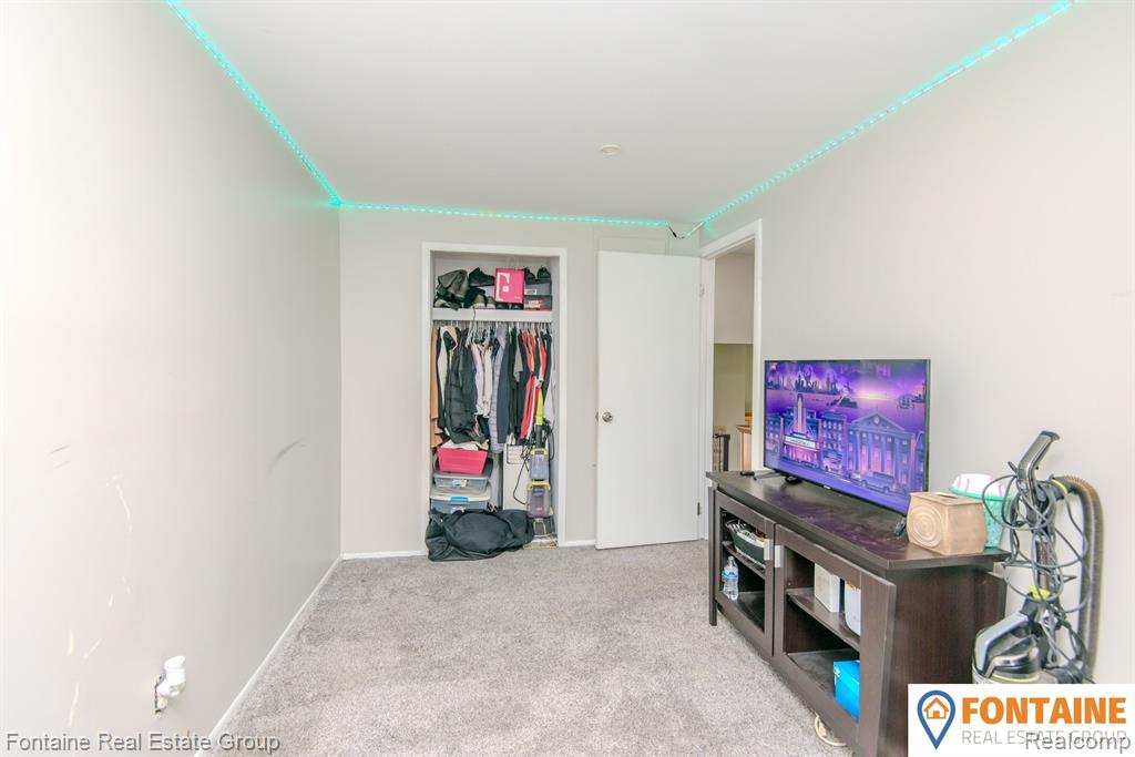29066 ANN ARBOR Trail, Westland, MI — Photo 32