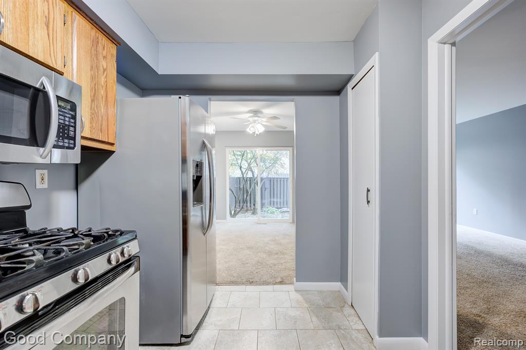 2030 WICKHAM Street, Royal Oak, MI 48073 — Photo 16