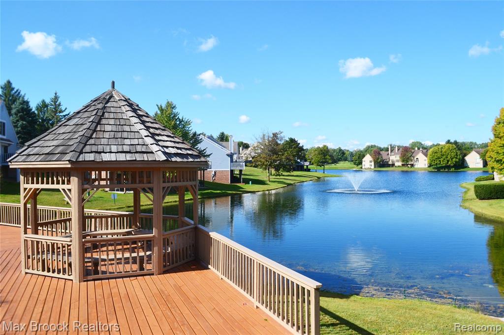911 Tartan Trail, Bloomfield Hills, MI 48304 — Photo 44