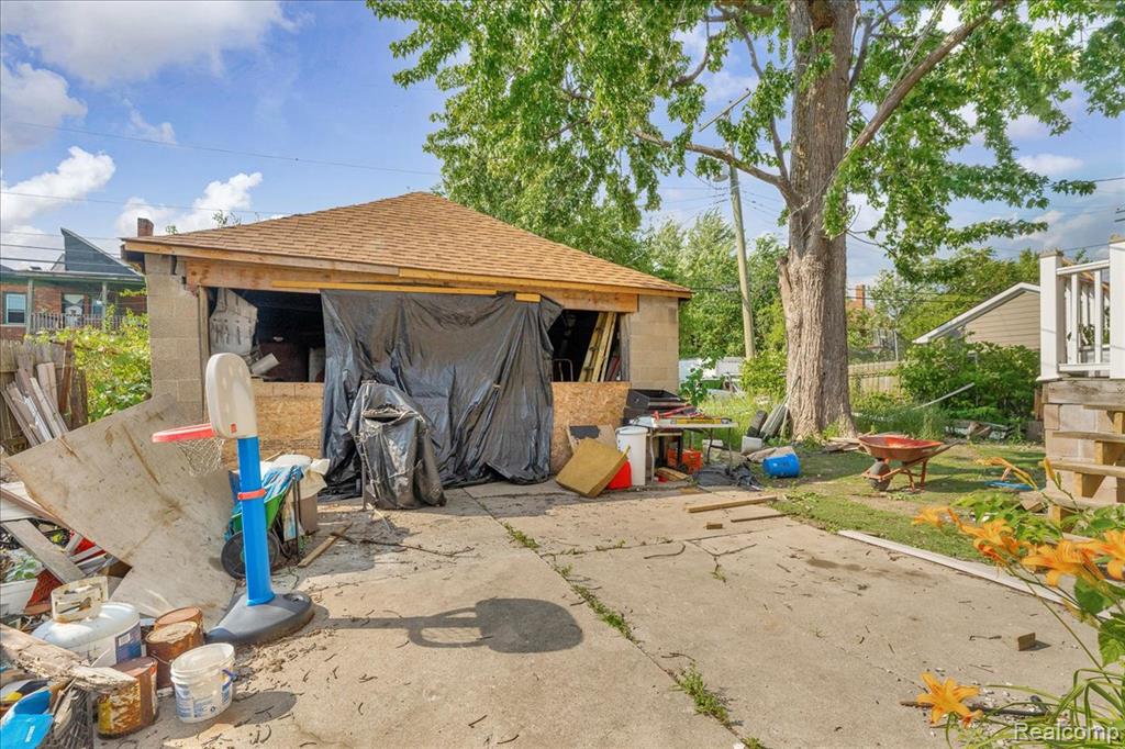 740 Pingree Street, Detroit, MI 48202 — Photo 32