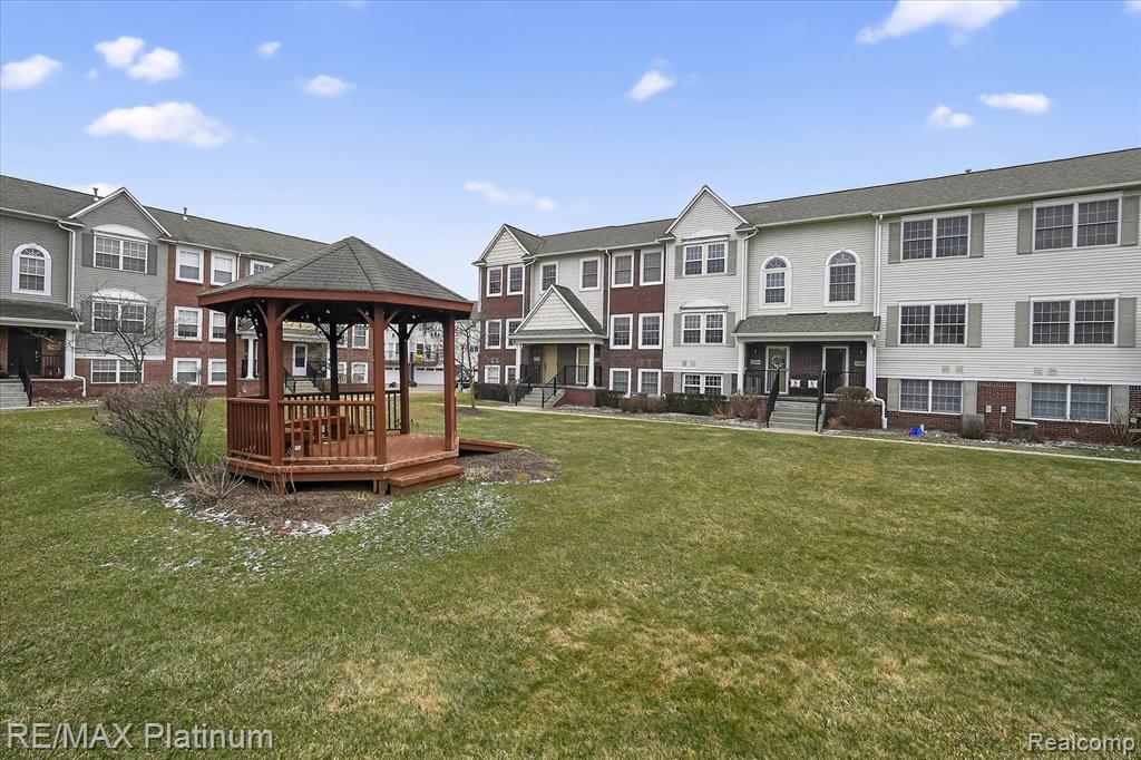 730 Eagle Drive, 14, Fenton, MI 48430 — Photo 36