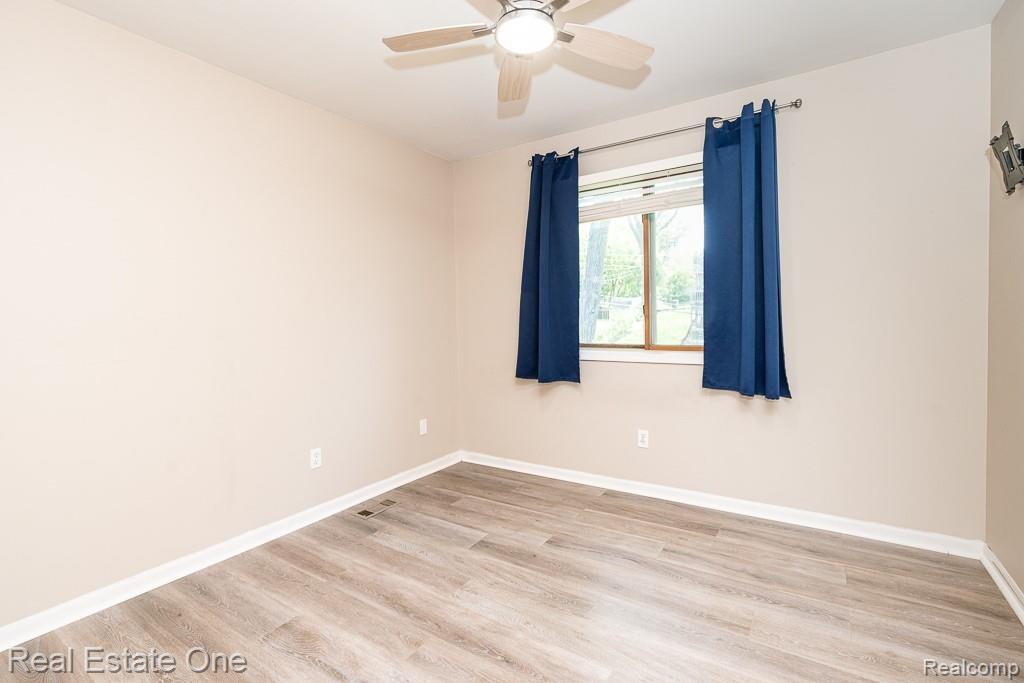 668 Sherry Drive, Lake Orion, MI 48362 — Photo 17