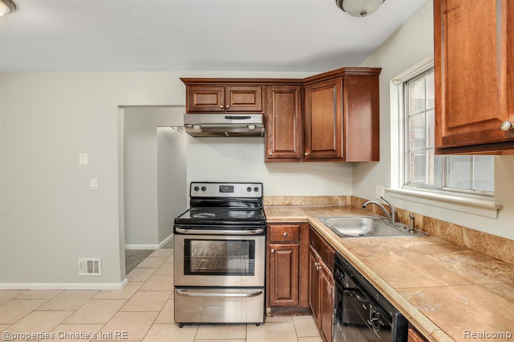 30248 SOUTHFIELD Road, 181, Southfield, MI 48076 — Photo 4
