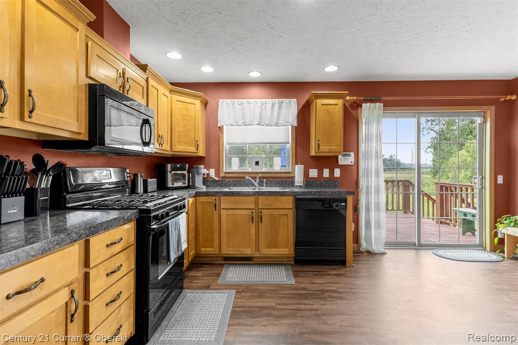 58539 Dolly Road, South Lyon, MI 48178 — Photo 12