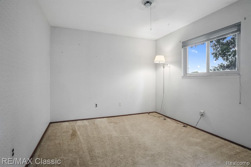 1227 E FRANCISCAN, Canton, MI 48187 — Photo 37