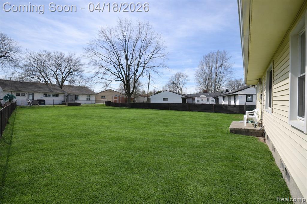 431 Lytle Place, Garden City, MI — Photo 16