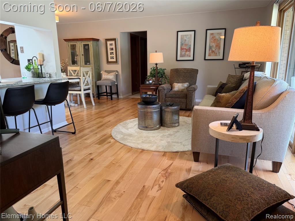 49459 Tarrytown Court, Utica, MI 48315 — Photo 3