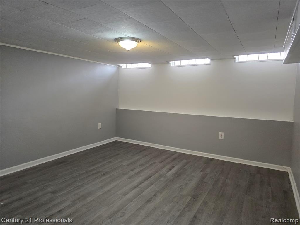 489 Henry Ruff Road, Garden City, MI — Photo 18