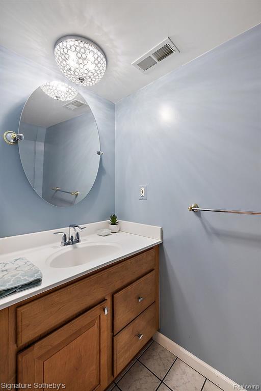 423 HAWTHORN Avenue, Royal Oak, MI 48067 — Photo 9
