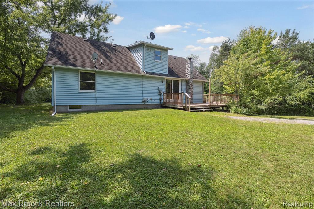7669 Pontiac Lake Road, White Lake, MI — Photo 33