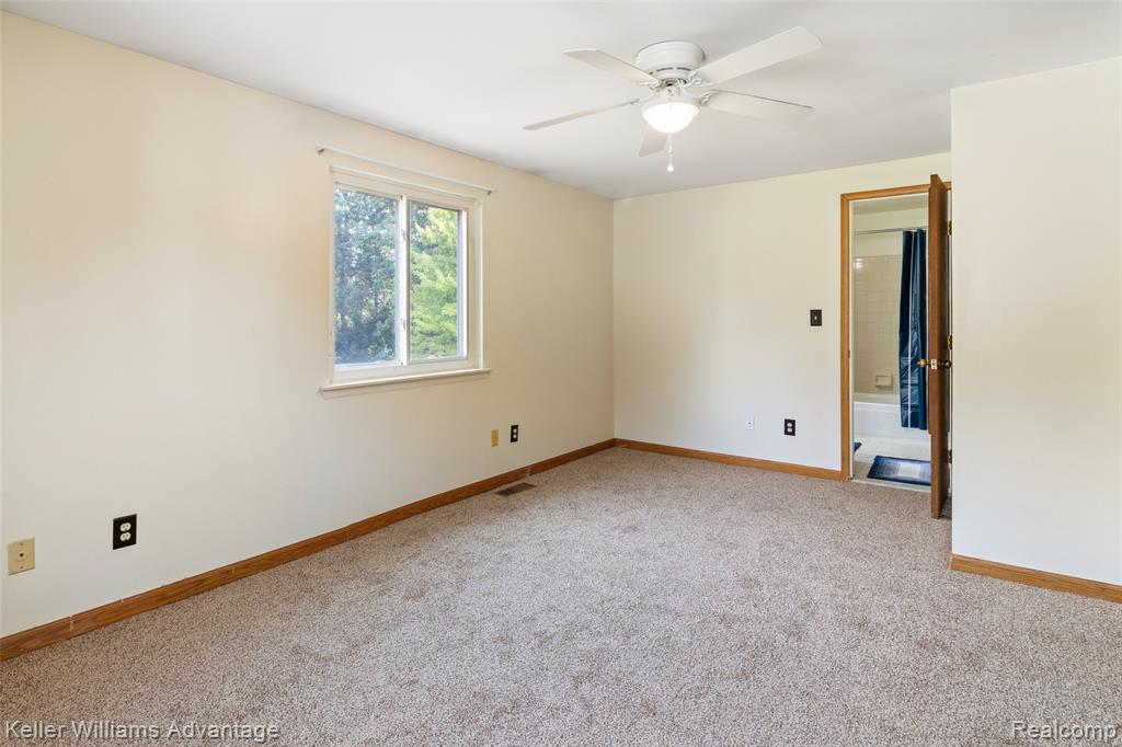 5671 Caren Drive, Ypsilanti, MI 48197 — Photo 16