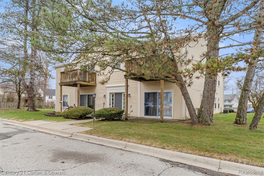 910 Chestnut Hill Drive, # E, Auburn Hills, MI 48326 — Photo 3