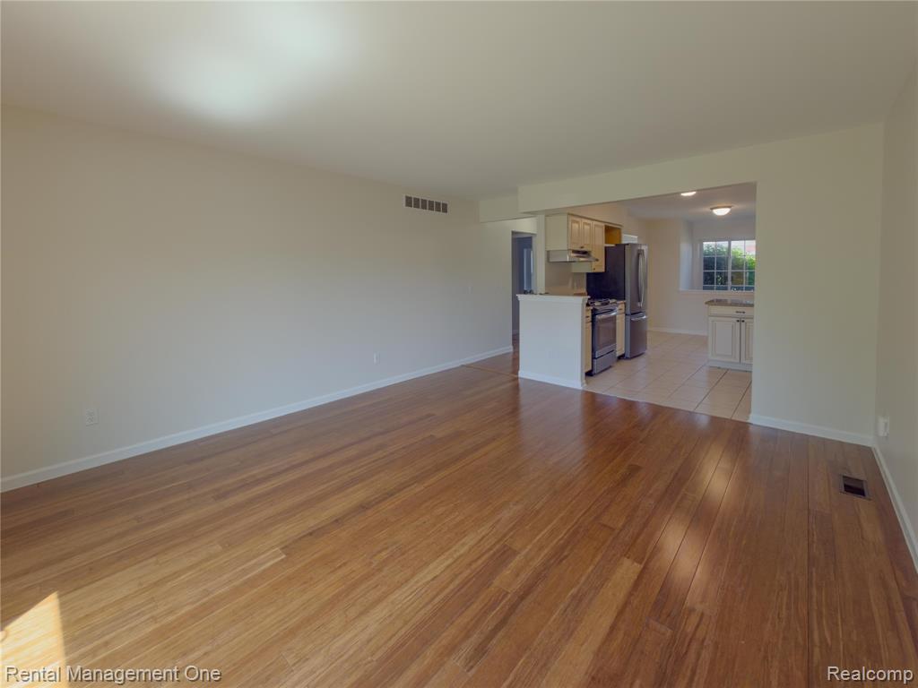 11575 Lynhurst Drive, Washington, MI — Photo 13