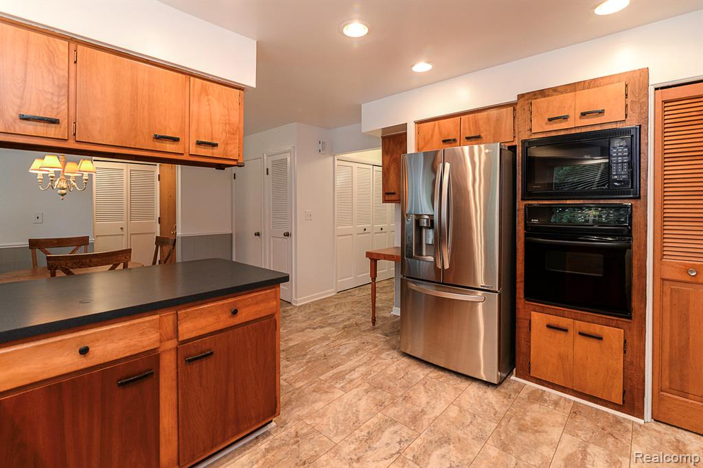 4355 Joanne Drive, Ann Arbor, MI 48103 — Photo 16
