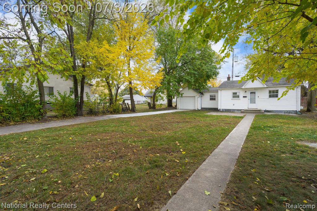 8104 Jackson Avenue, Warren, MI 48089 — Photo 3