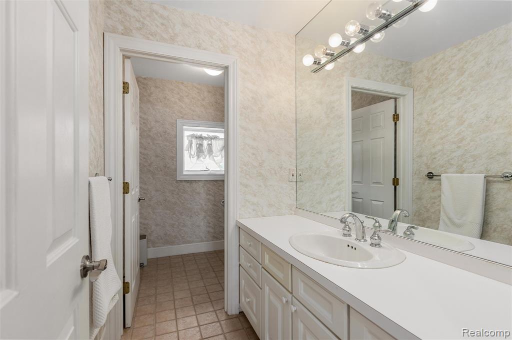 30134 Jefferson Avenue, Saint Clair Shores, MI 48082 — Photo 37