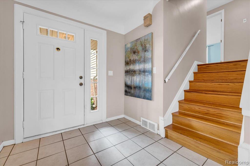 4316 PINE TREE Trail, Bloomfield Hills, MI 48302 — Photo 3