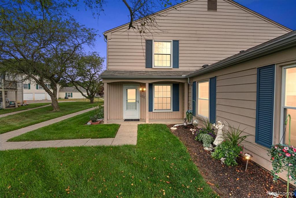 2763 Fox Hollow Court, Lake Orion, MI