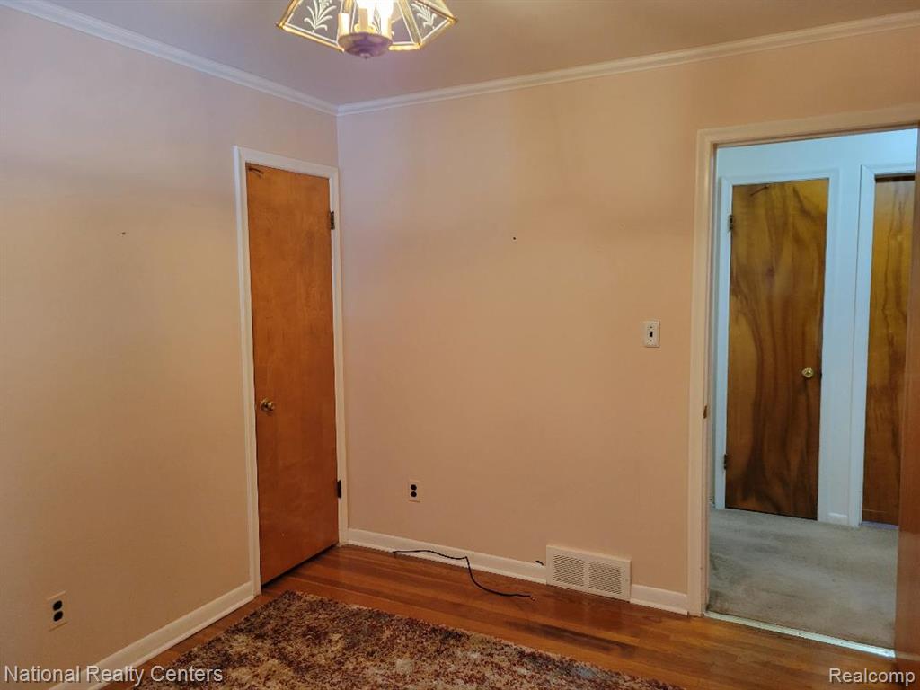 8789 Donna Street, Westland, MI — Photo 18