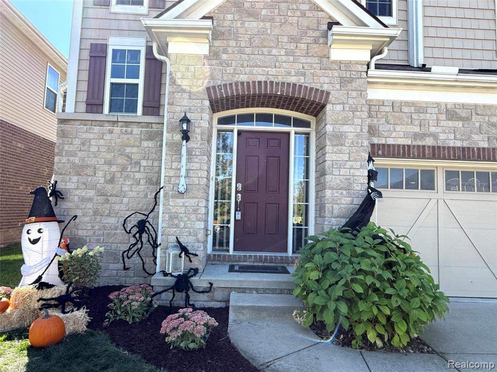 49645 Hartwick Drive, Novi, MI — Photo 2