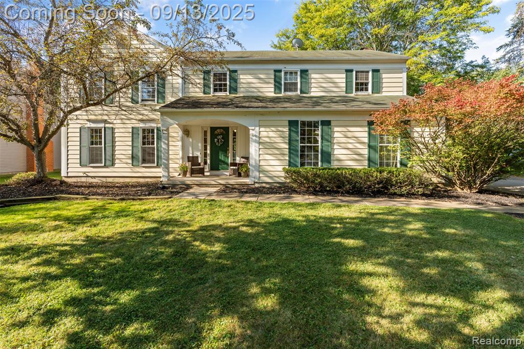 5493 S Piccadilly, West Bloomfield, MI — front exterior