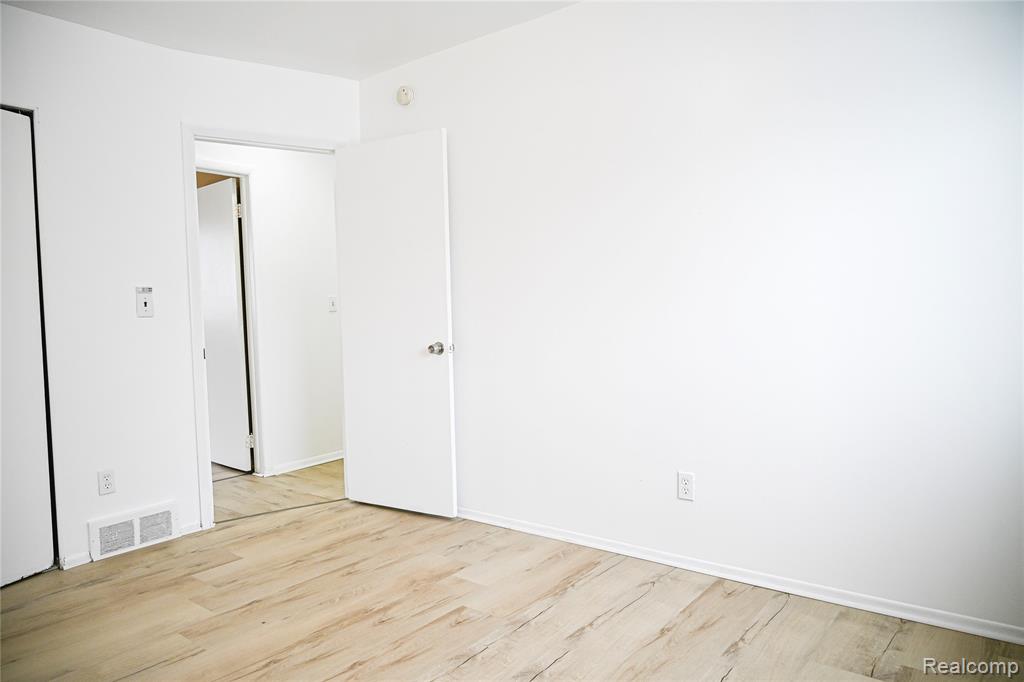 4056 Fox Street, Inkster, MI 48141 — Photo 21