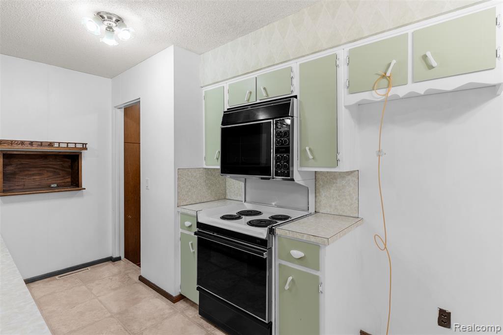 8141 Ohara Drive, Davison, MI 48423 — Photo 22